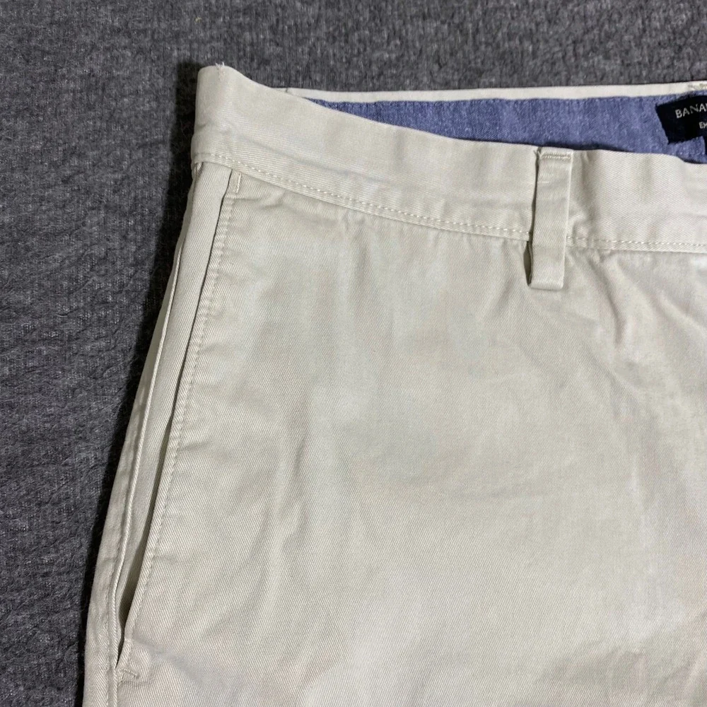 Banana Republic Emerson Short Mens 36 Khaki Tan Chino Cotton Straight Fit Casual